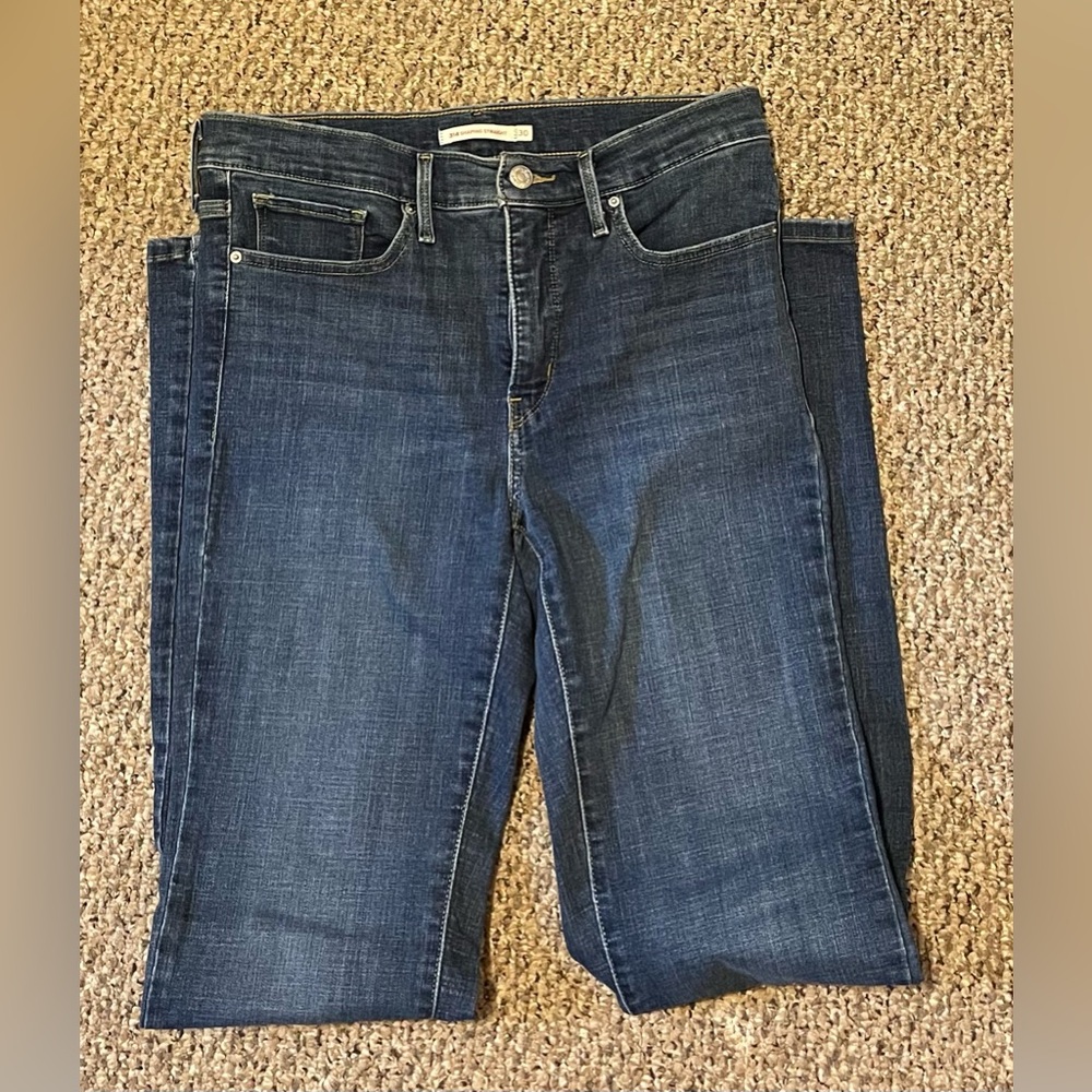 Levi's Dark Blue Shaping straight Denim Jeans women’s size 30 x 34 - Picture 6 of 8